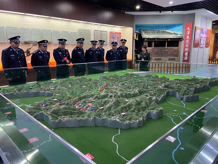 四川若尔盖县派出所.png